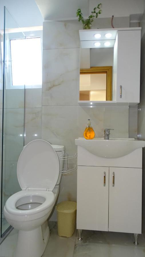Cozy Central Apartment Ksamil Exterior photo