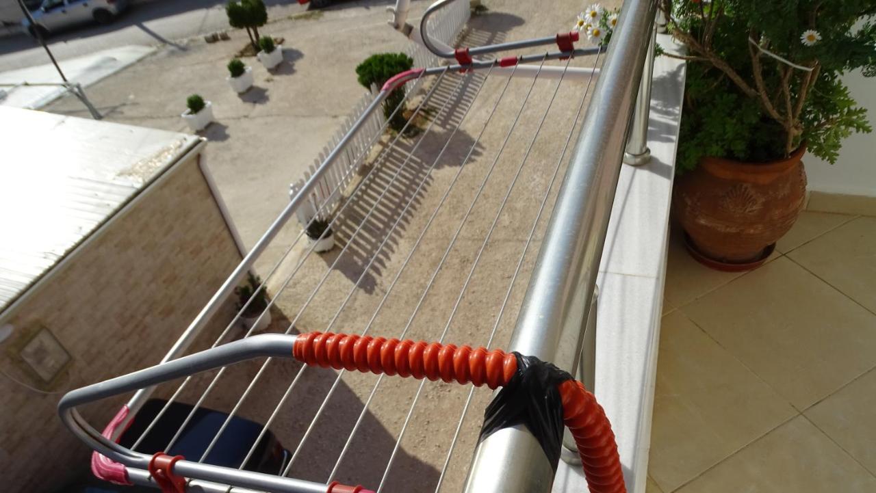 Cozy Central Apartment Ksamil Exterior photo